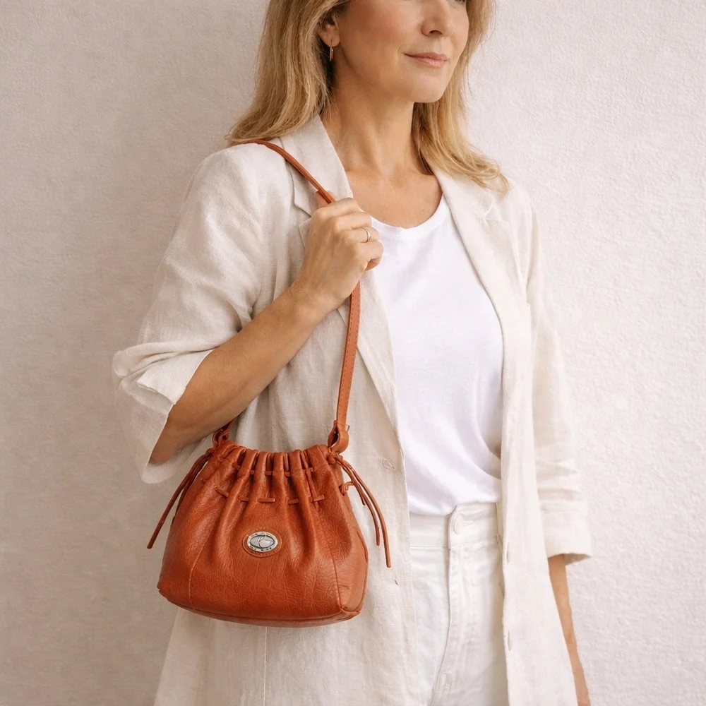 Vintage Paolo Italian Leather Slouchy Drawstring Shoulder Bag Cognac Brown